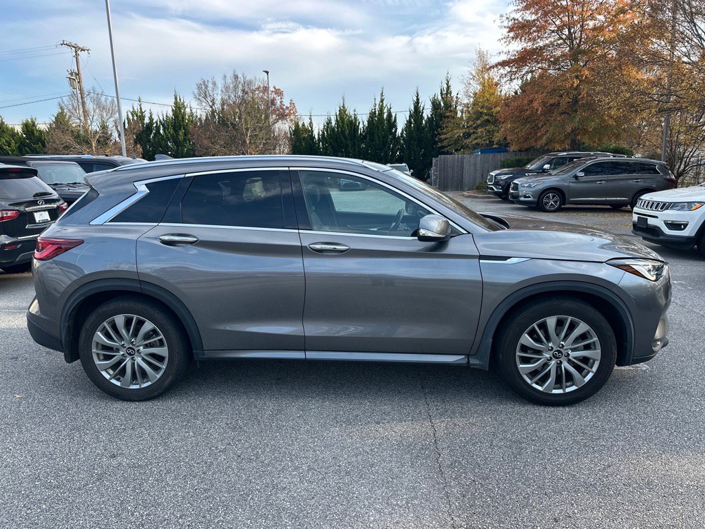 2023 Infiniti QX50 Luxe photo 3