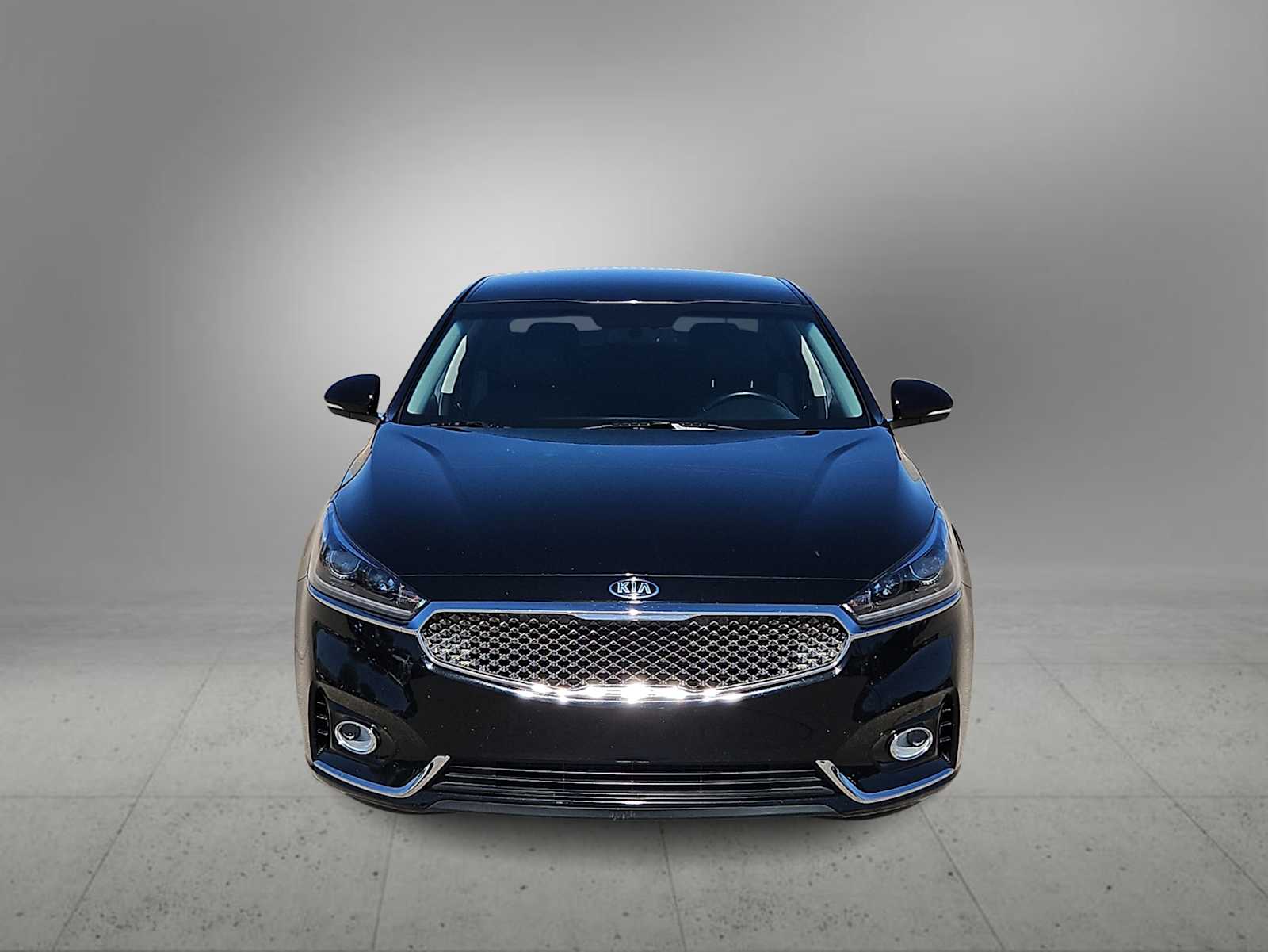 2019 Kia Cadenza Premium photo 3