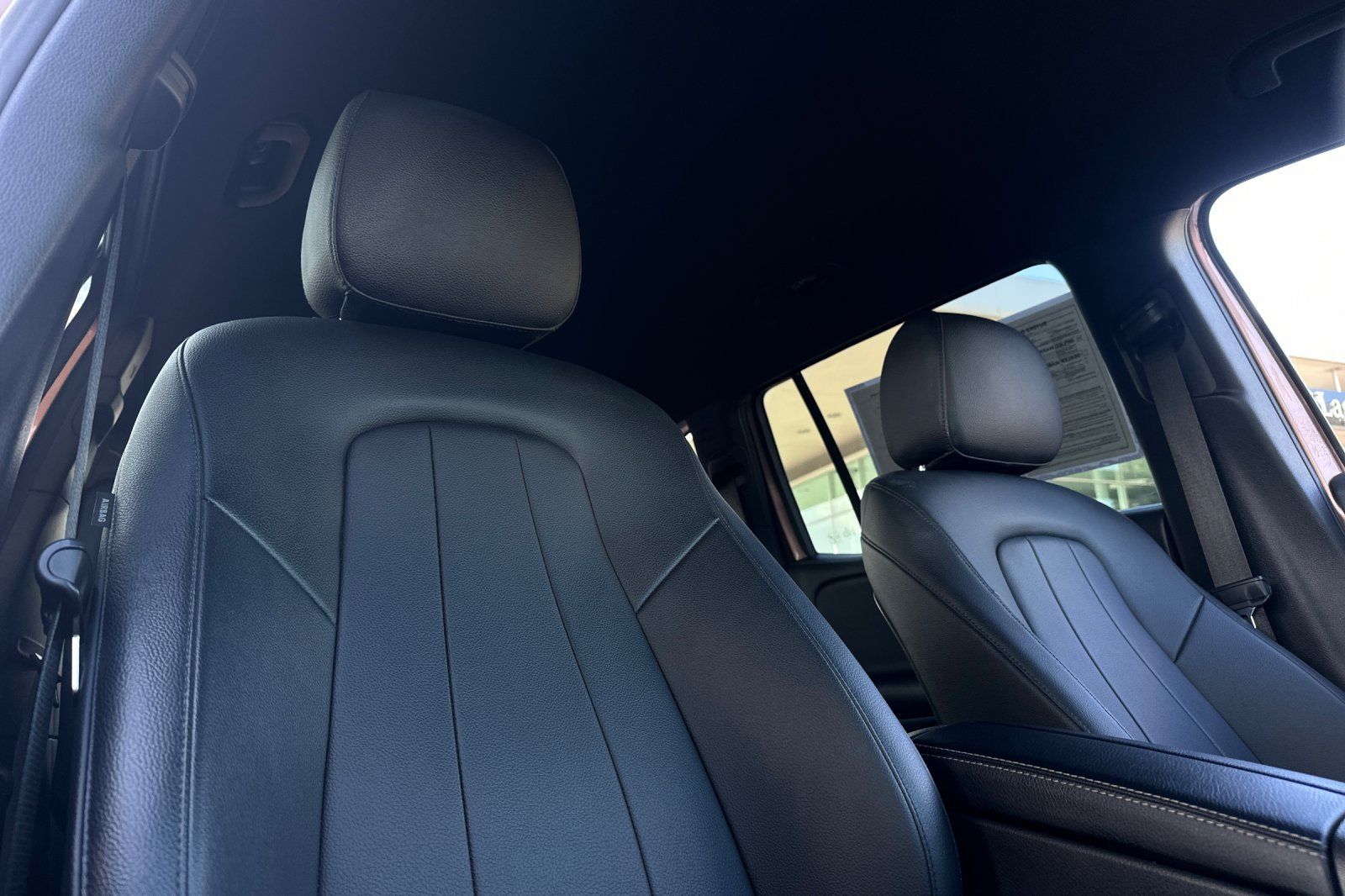 2021 Mercedes Benz GLB 250 photo 3