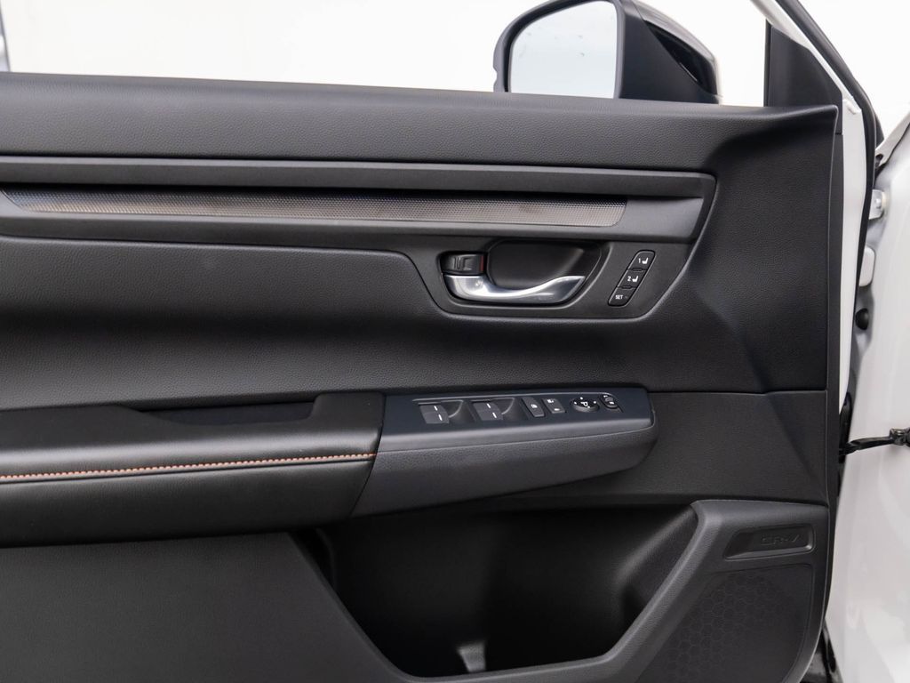 2026 Honda CR-V Hybrid Sport-L photo 9