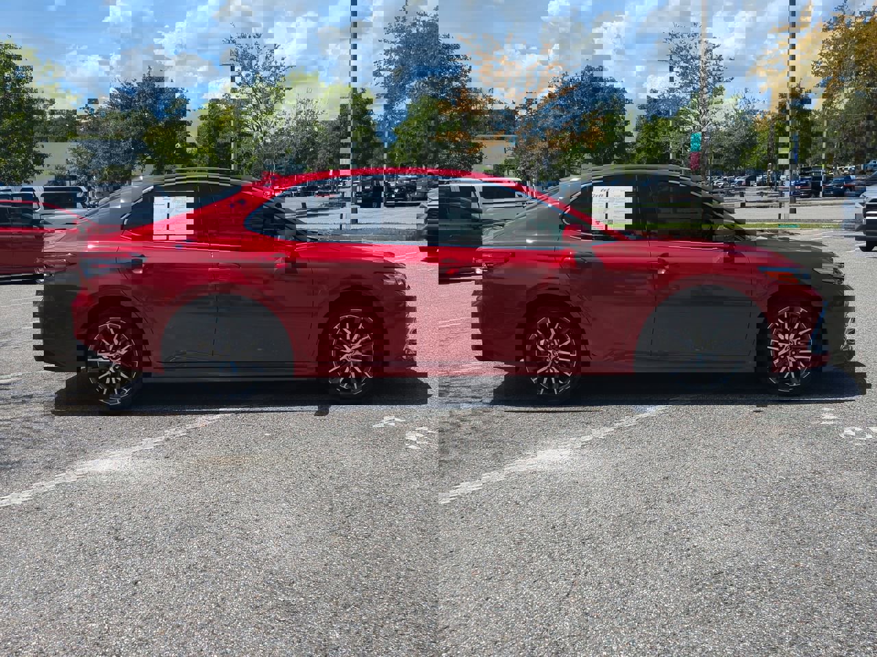 2023 Toyota Camry Hybrid XLE photo 4