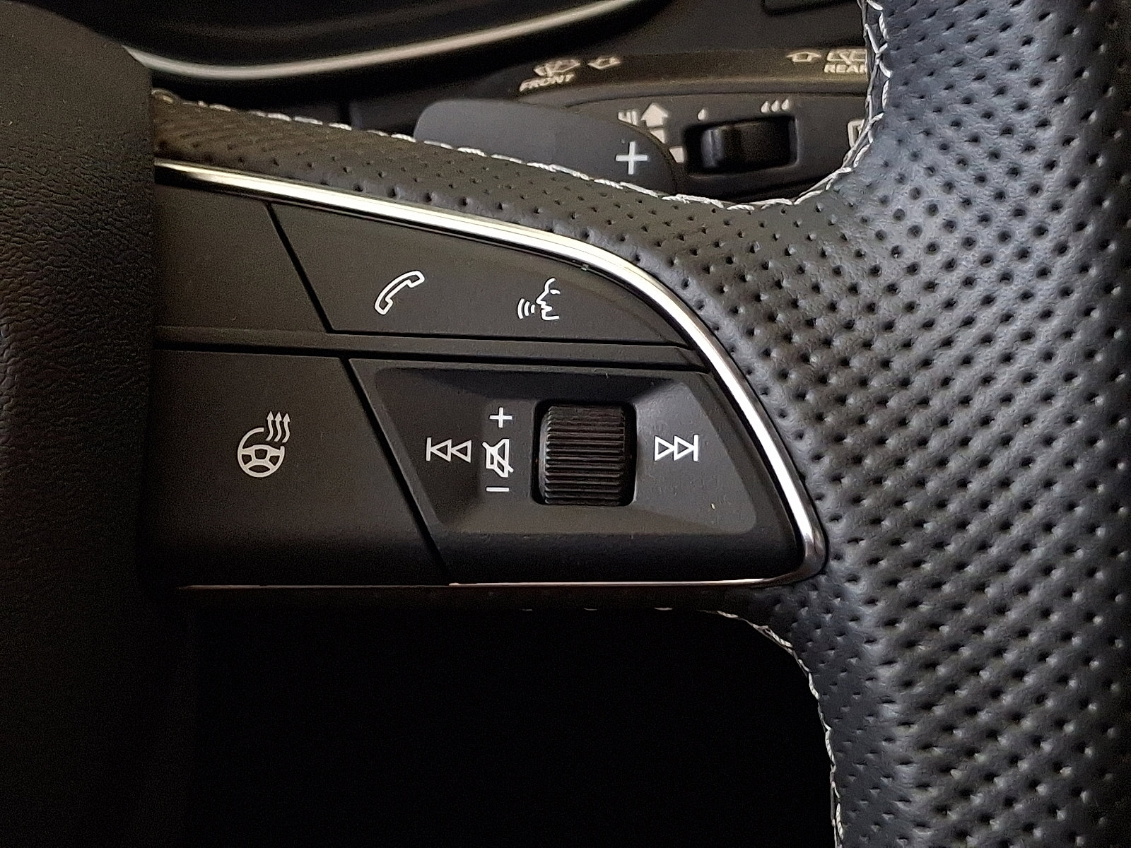 2024 Audi SQ5 Premium Plus photo 18
