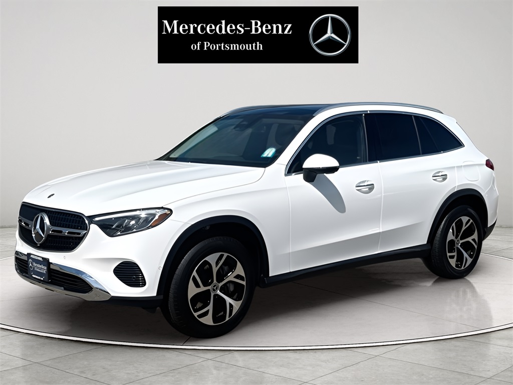 2025 Mercedes-Benz GLC Base's photo