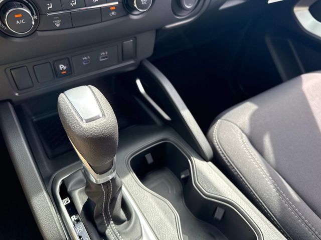 2025 Nissan Frontier SV photo 25