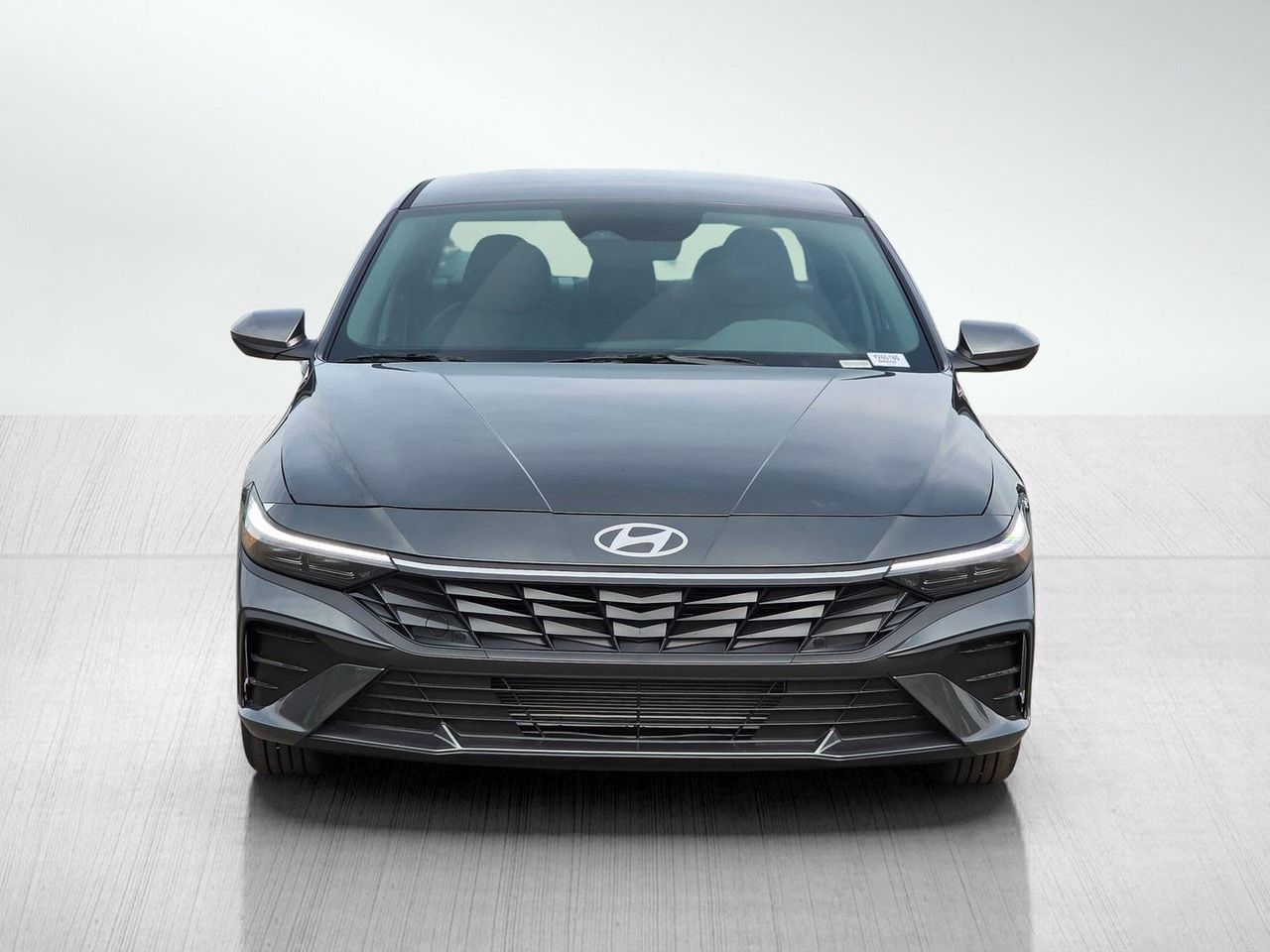 2026 Hyundai Elantra SE photo 2