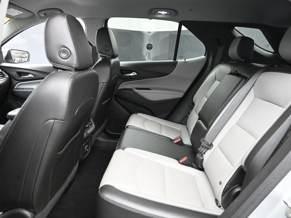 2021 Chevrolet Equinox Premier photo 9