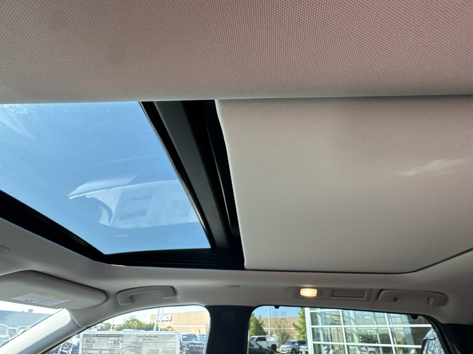 2026 Infiniti QX60 Luxe AWD photo 9