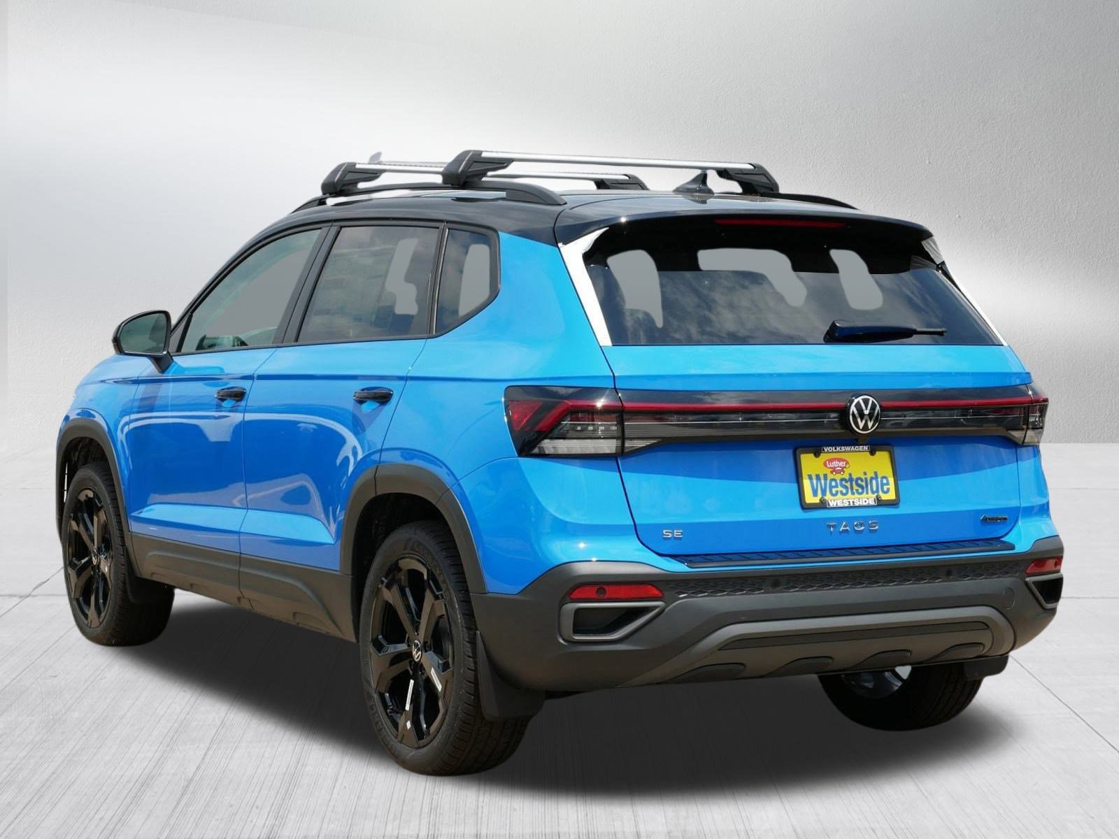 2025 Volkswagen Taos SE photo 2