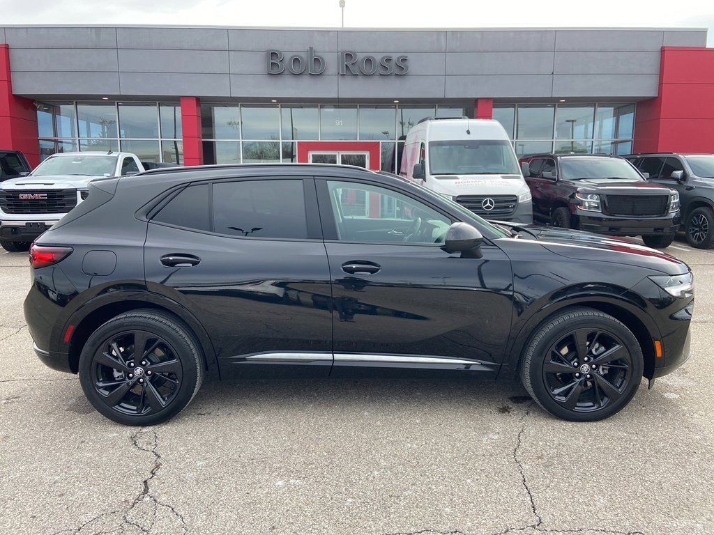 2023 Buick Envision Essence's photo