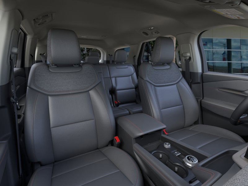 2025 Ford Explorer photo 9