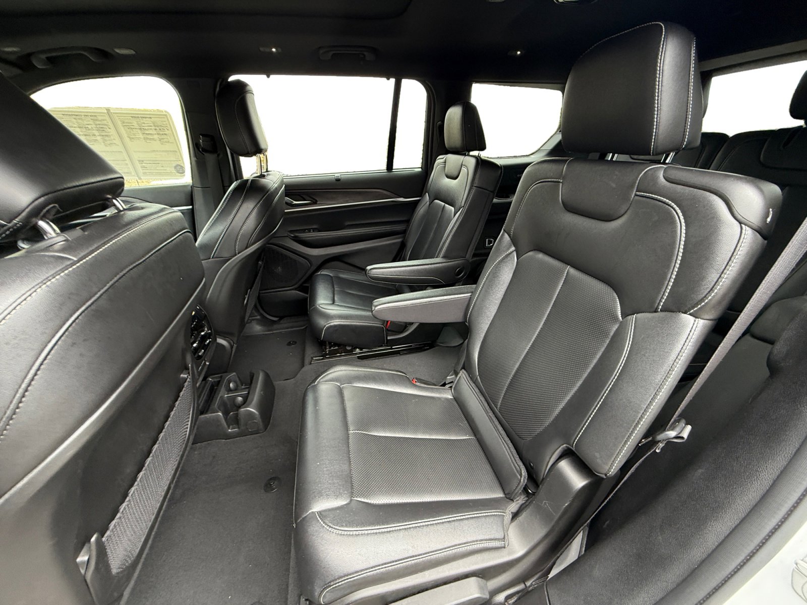 2024 Jeep Grand Cherokee Limited photo 16