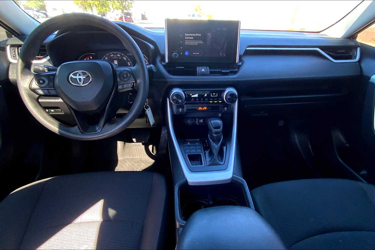 2025 Toyota RAV4 LE photo 13