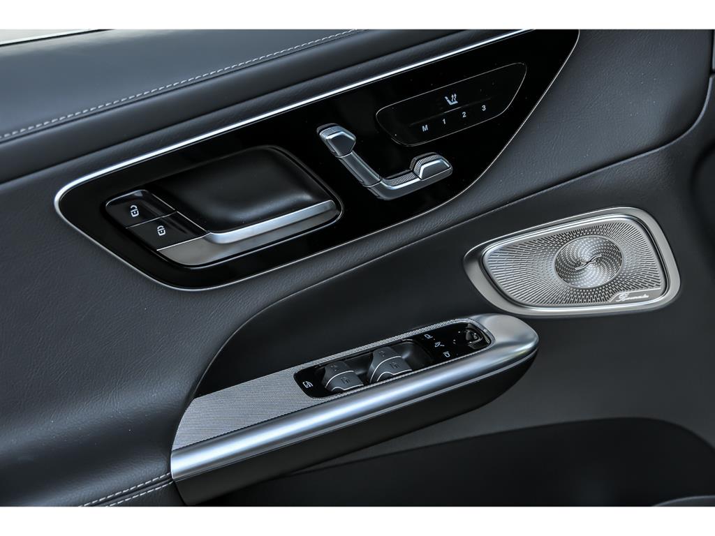 2023 Mercedes Benz GLC 300 4MATIC photo 5