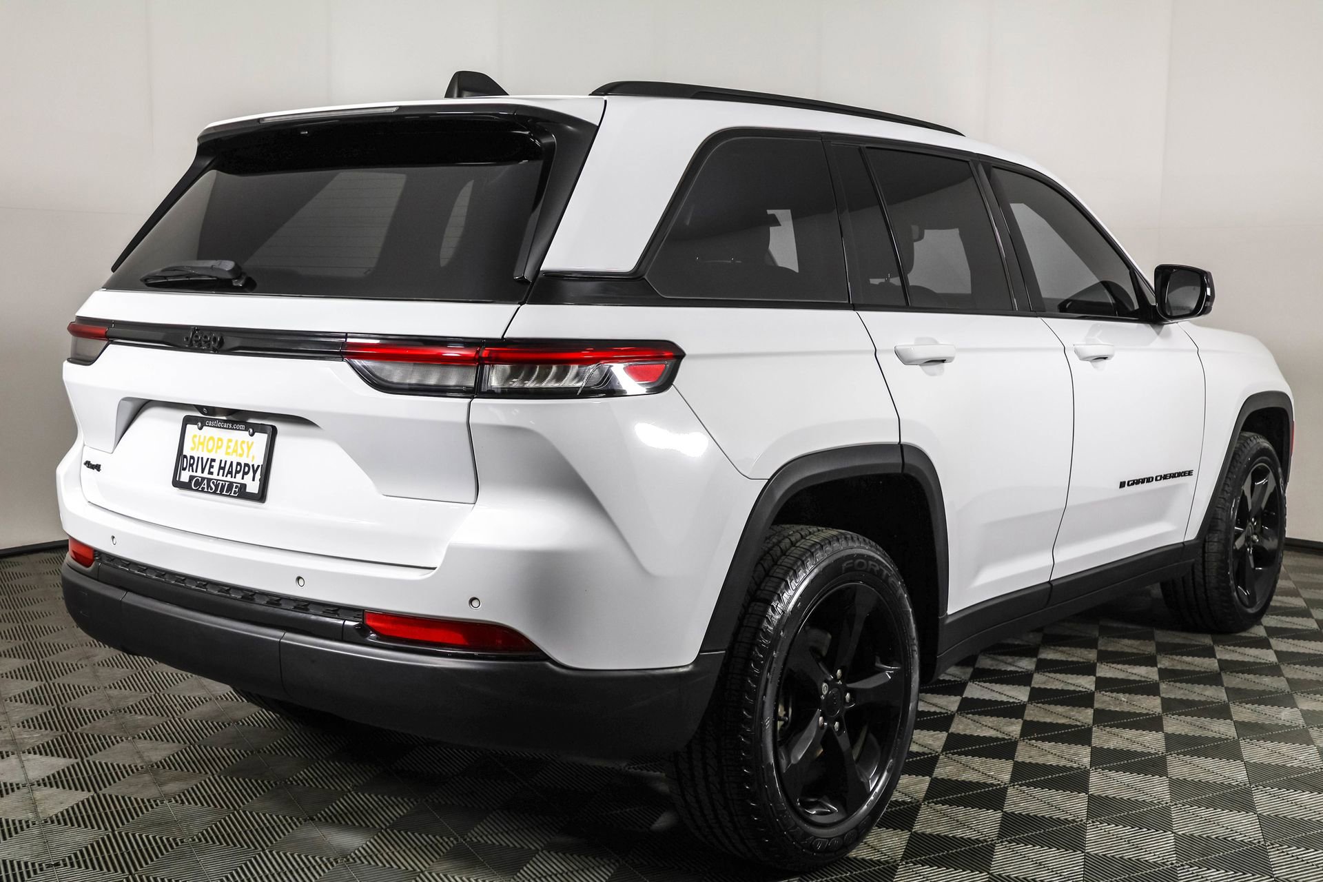 2023 Jeep Grand Cherokee Altitude photo 7