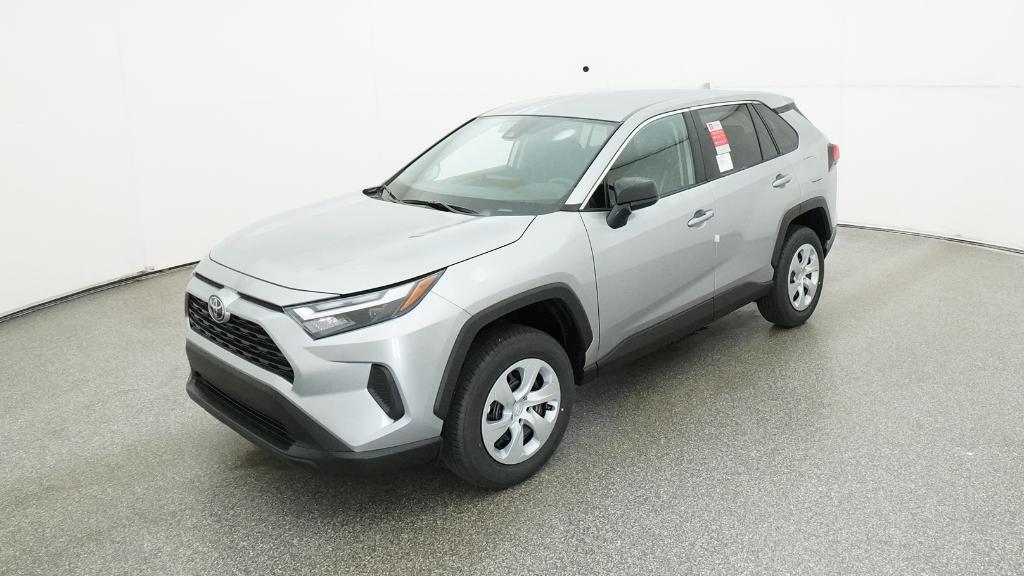 2025 Toyota RAV4 LE's photo