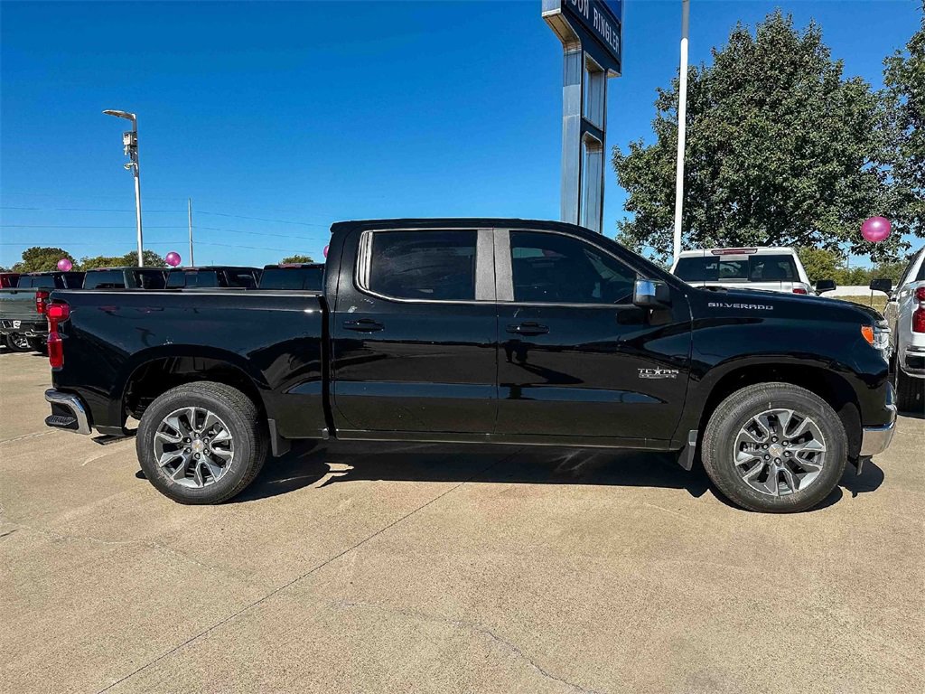 2026 Chevrolet Silverado 1500 LT Texas Edition photo 4