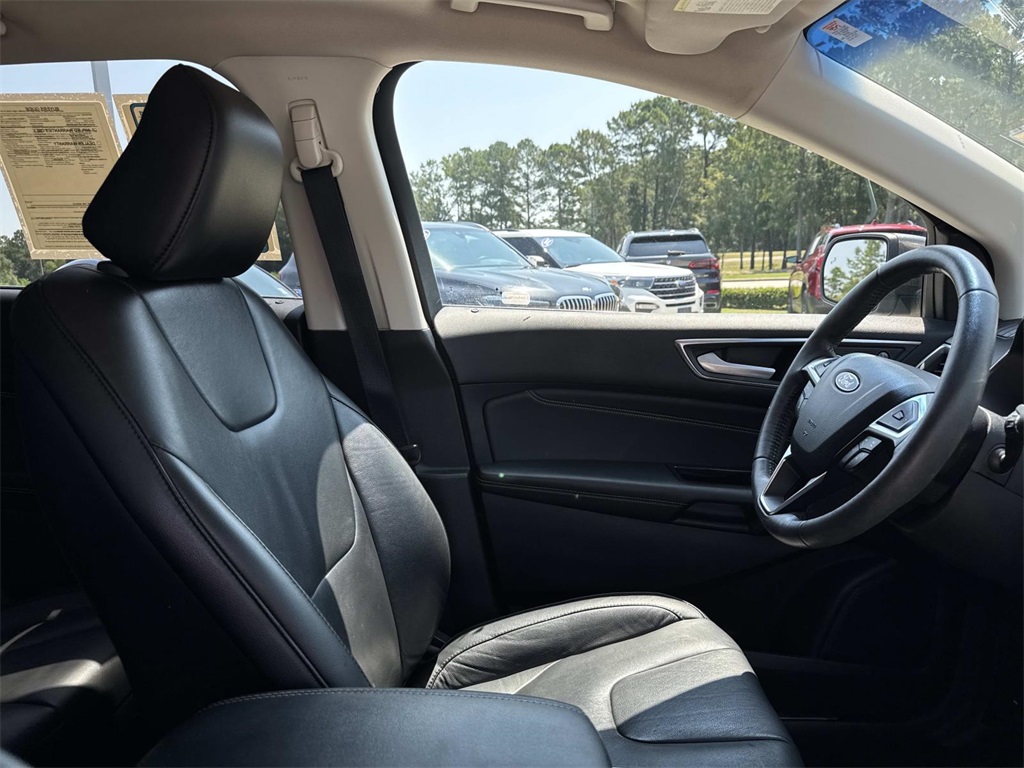 2020 Ford Edge Titanium photo 8