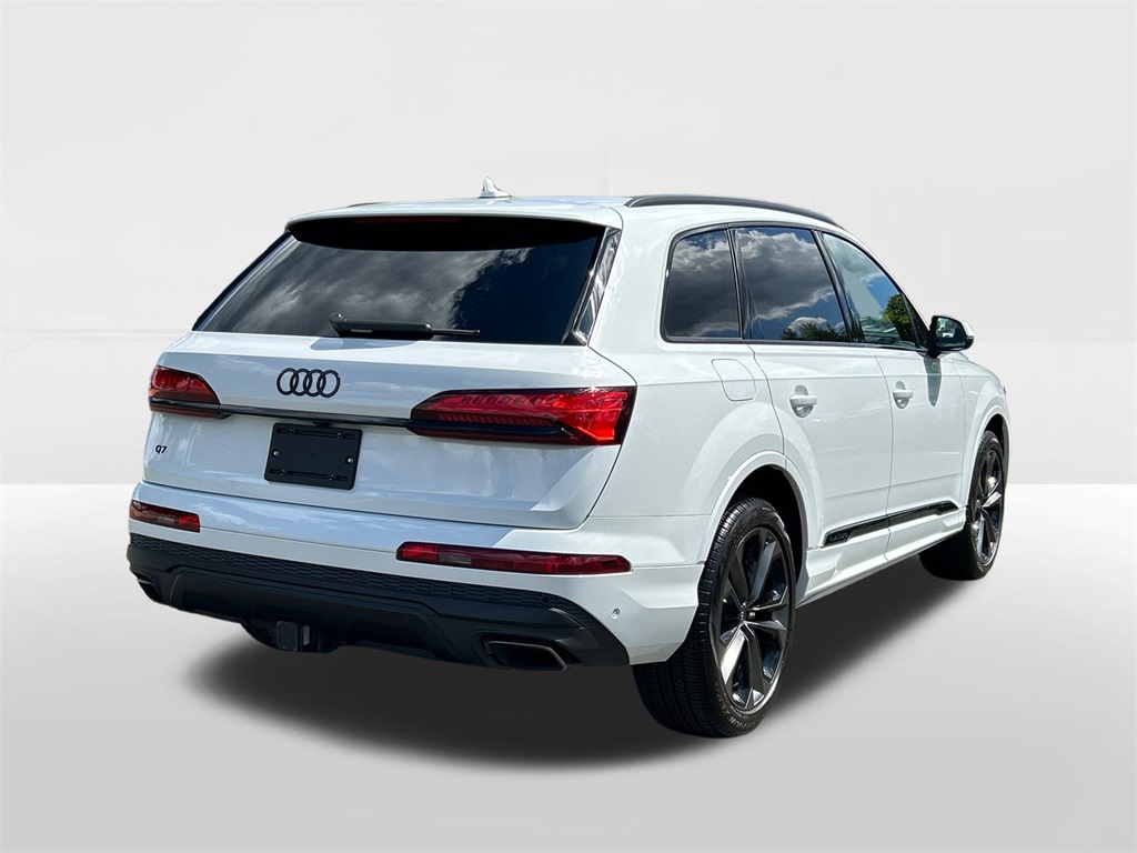 2025 Audi Q7 55 Premium Plus photo 4