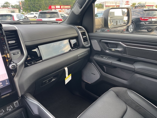 2026 Ram 1500 Laramie photo 16
