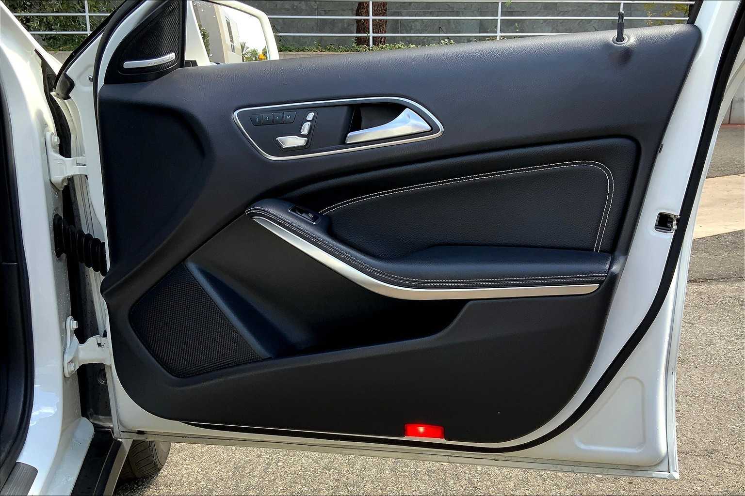 2019 Mercedes Benz GLA 250 4MATIC photo 19