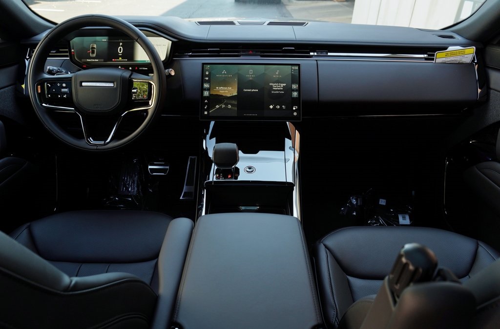 2025 Land Rover Range Rover Sport SE photo 7