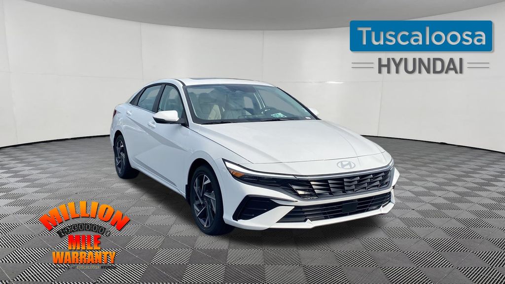 2025 Hyundai Elantra Limited's photo