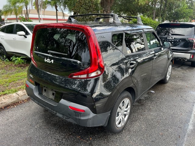 2022 Kia Soul LX photo 5