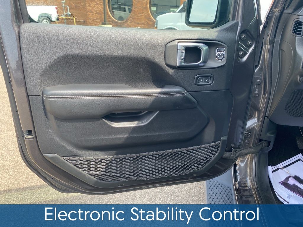 2021 Jeep Wrangler Unlimited Sahara High Altitude 4xe photo 9