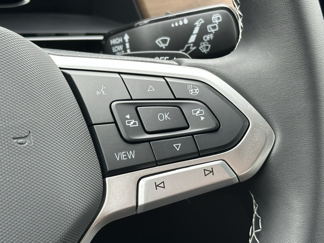 2026 Volkswagen Atlas SE Technology photo 13