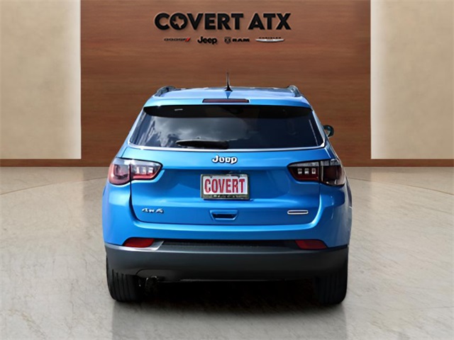 2023 Jeep Compass Latitude photo 4
