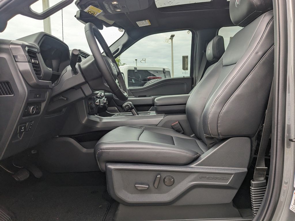 2025 Ford F-150 XLT photo 20