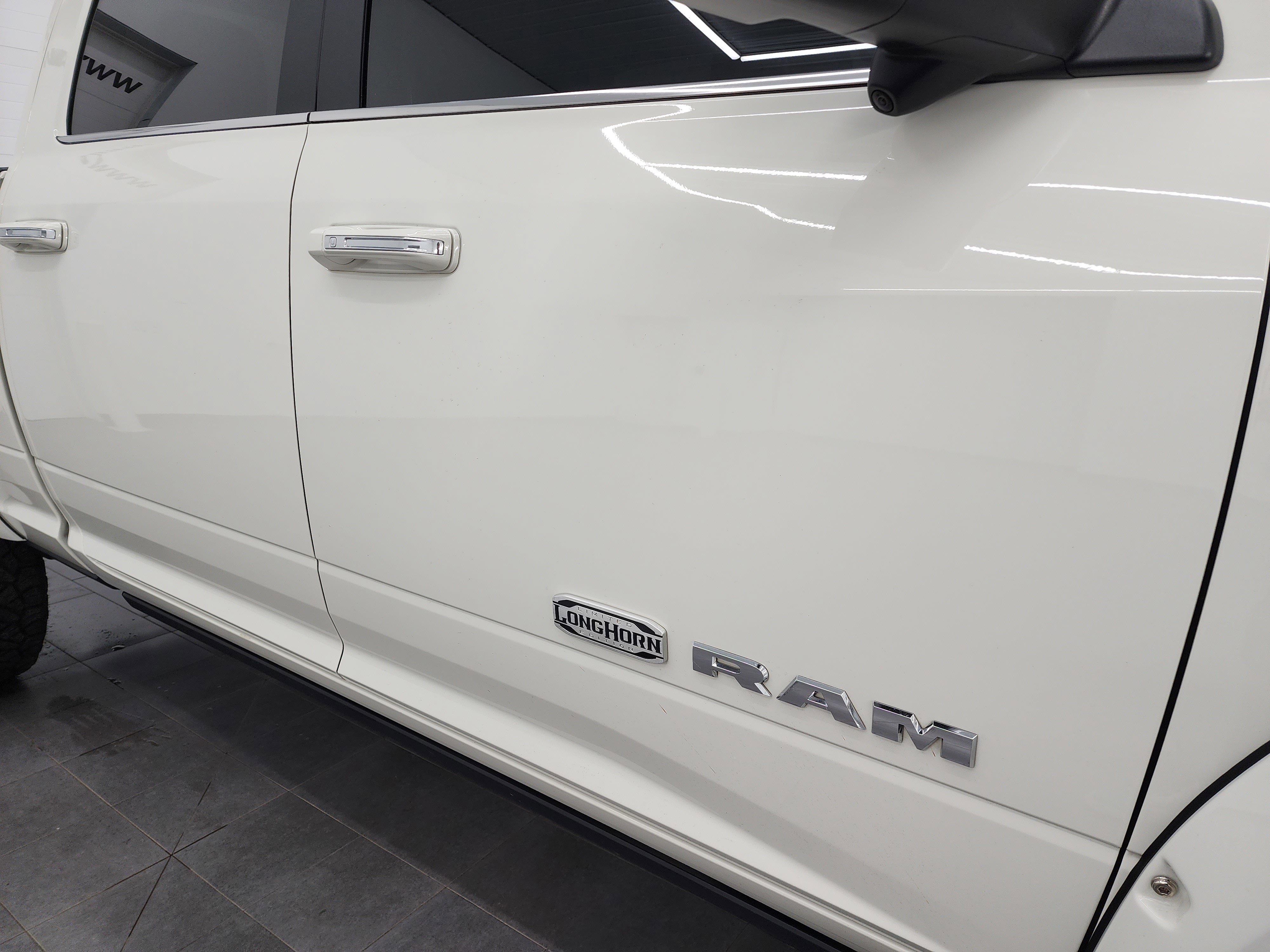 2022 Ram 3500 photo 4