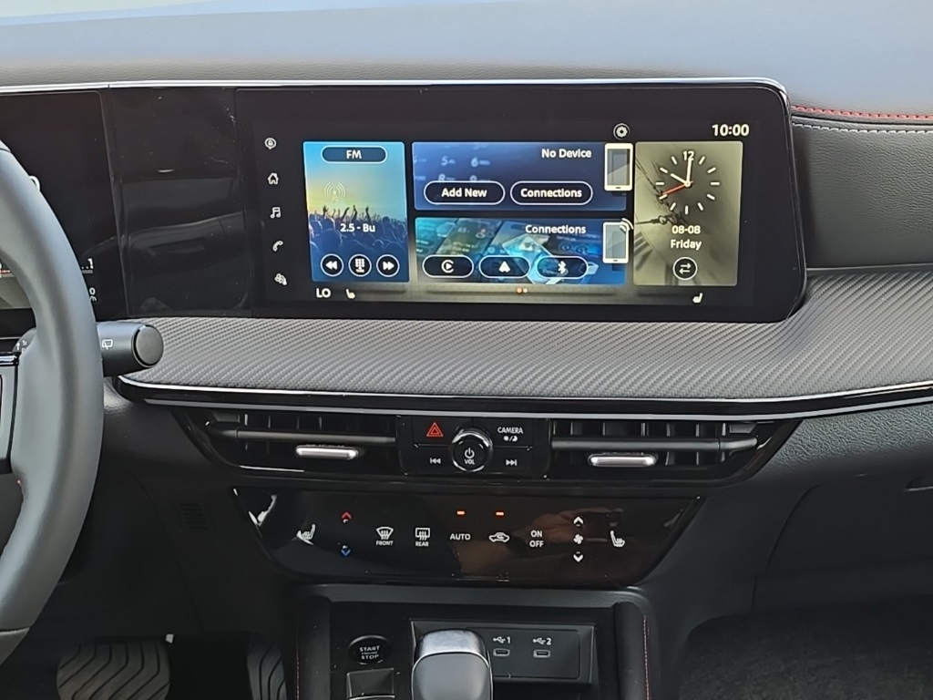 2025 Nissan Kicks SR photo 12