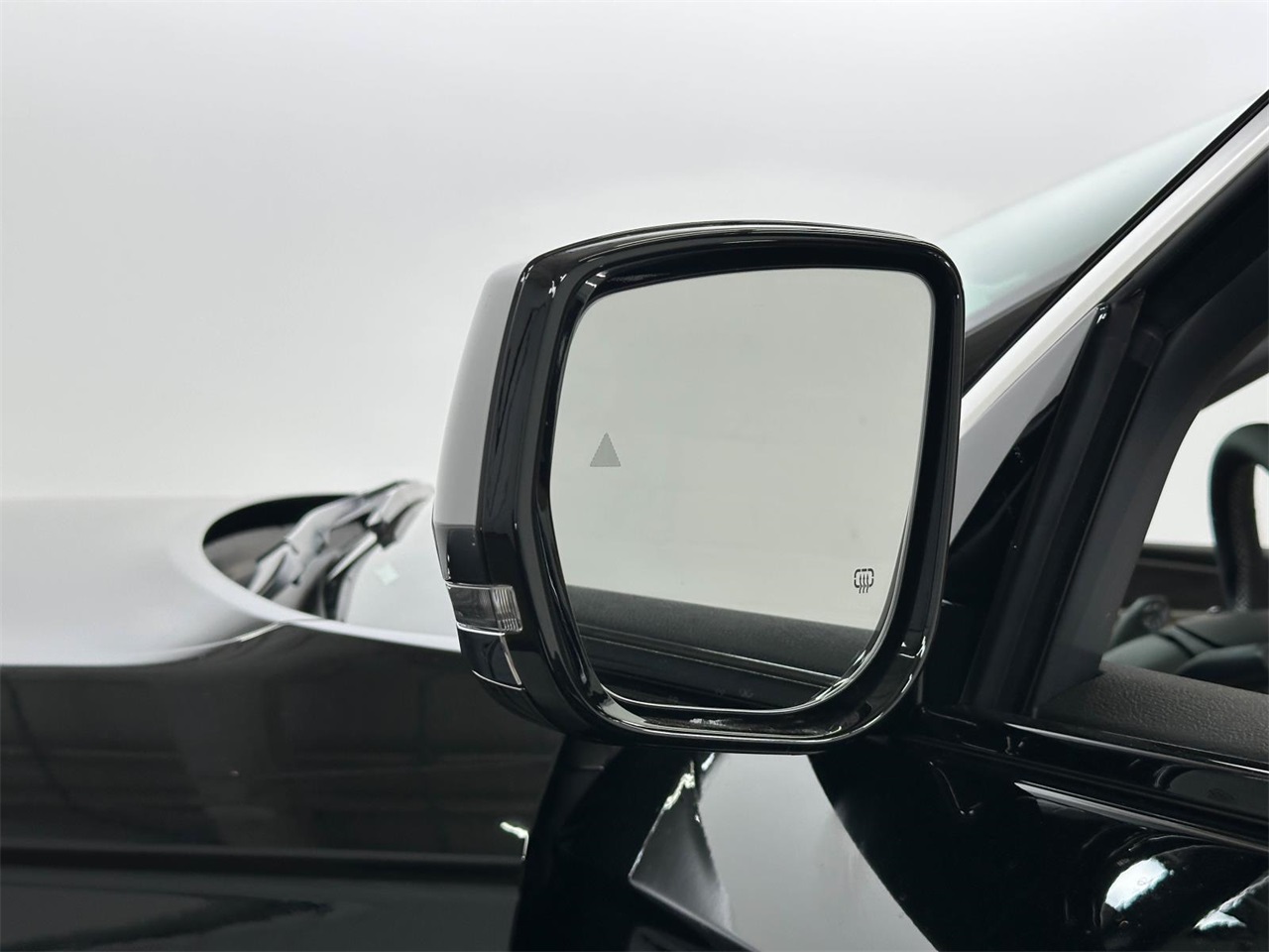 2025 Jeep Grand Cherokee Limited photo 9