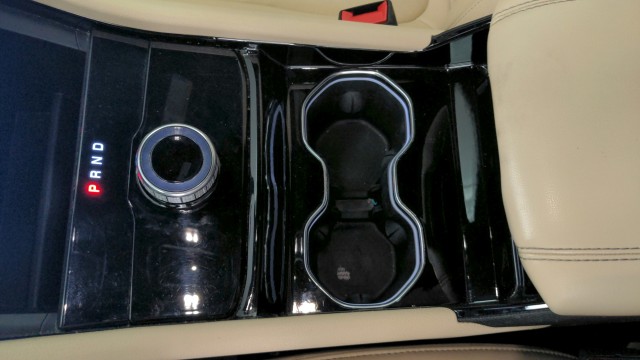 Used 2023 RED Jeep Limited image 19