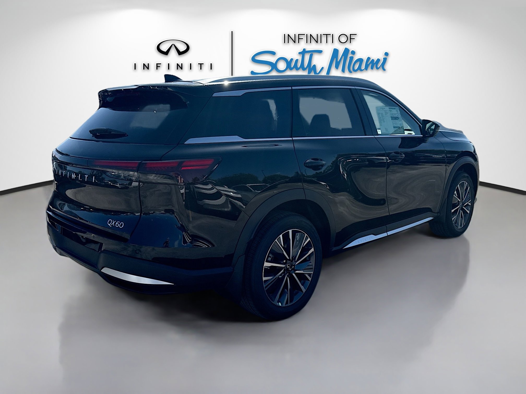 2026 Infiniti QX60 Luxe photo 4