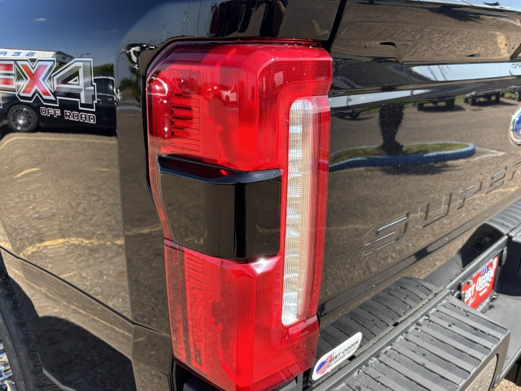 2025 Ford F-350 Lariat photo 7