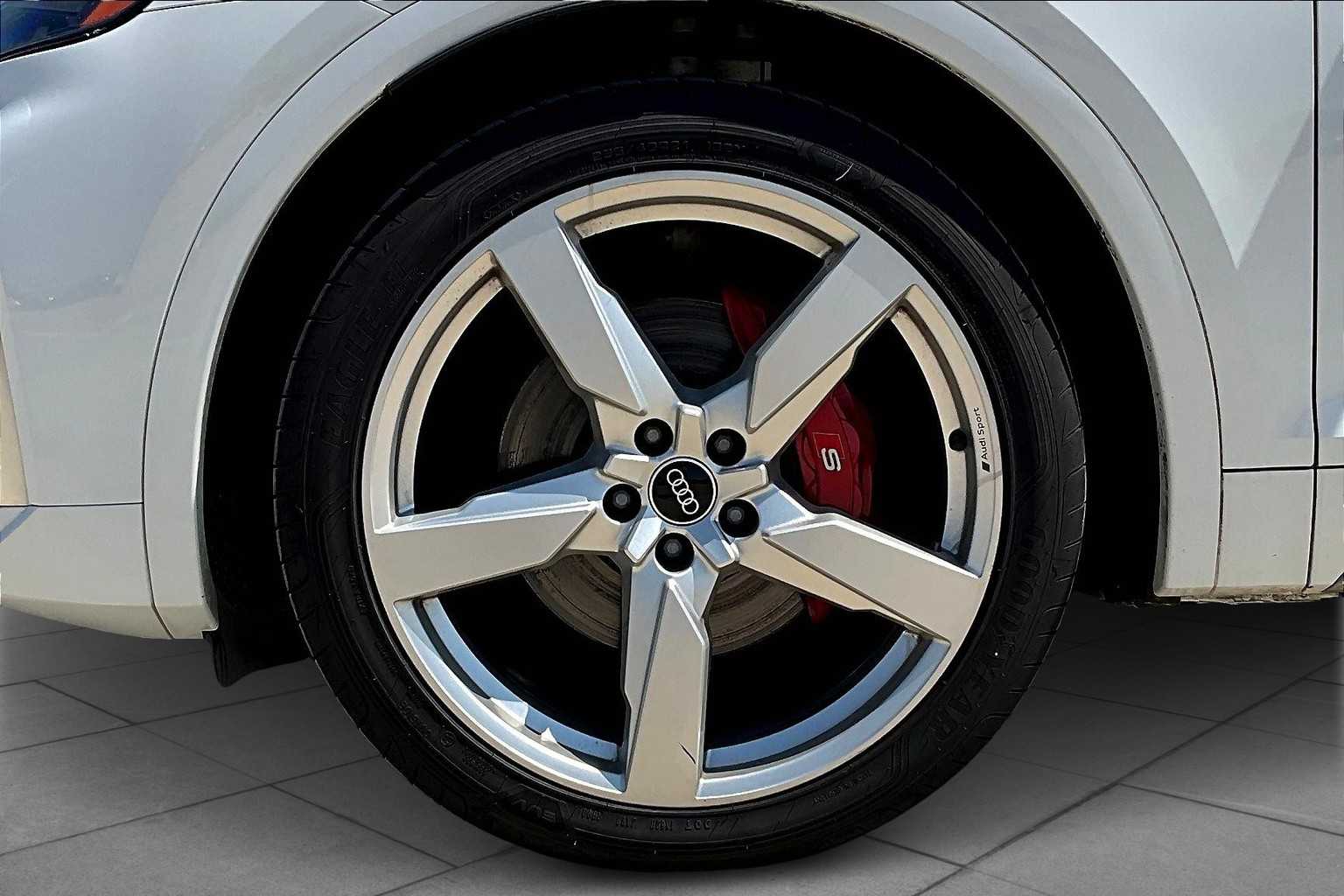 2023 Audi SQ5 Premium Plus photo 16