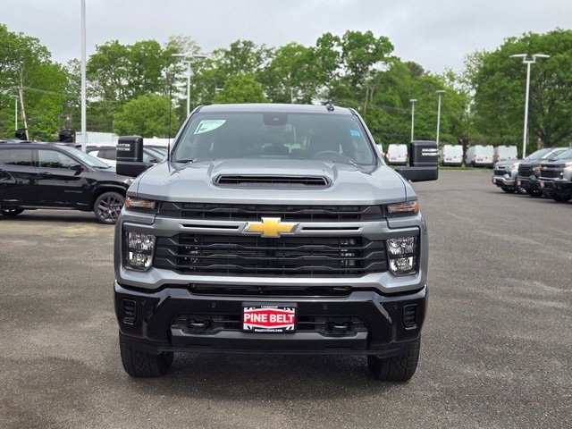 2025 Chevrolet Silverado 2500HD Custom photo 7