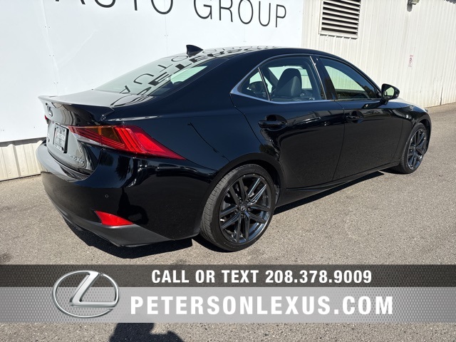 2020 Lexus IS 300 F SPORT photo 3