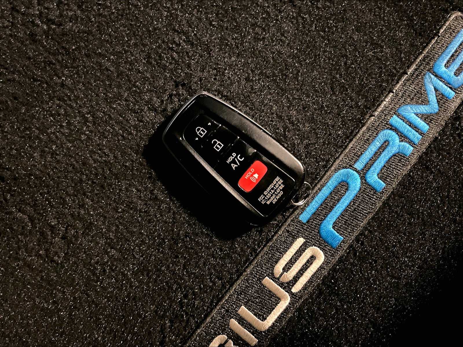 2020 Toyota Prius Prime XLE photo 27