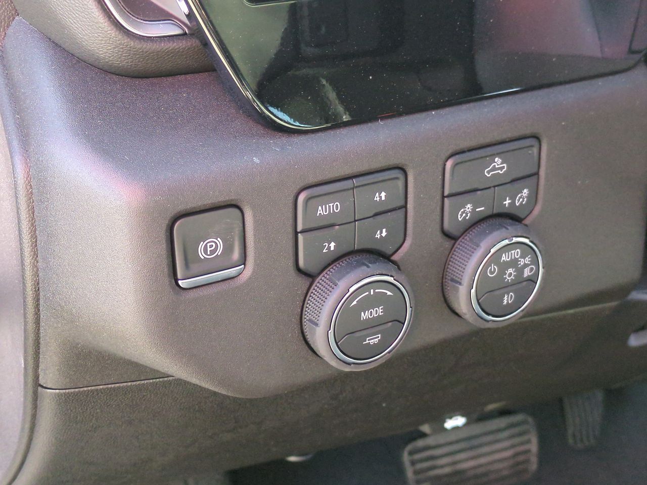 2025 Chevrolet Silverado 1500 RST photo 32
