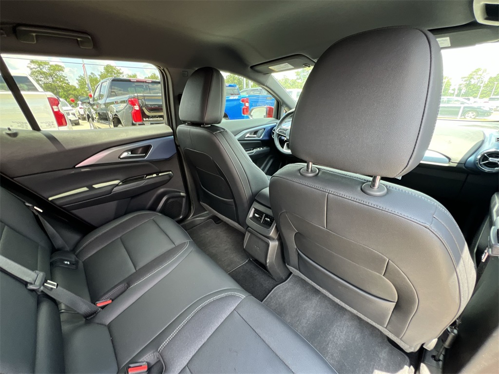 2024 Chevrolet Equinox EV 1LT photo 17