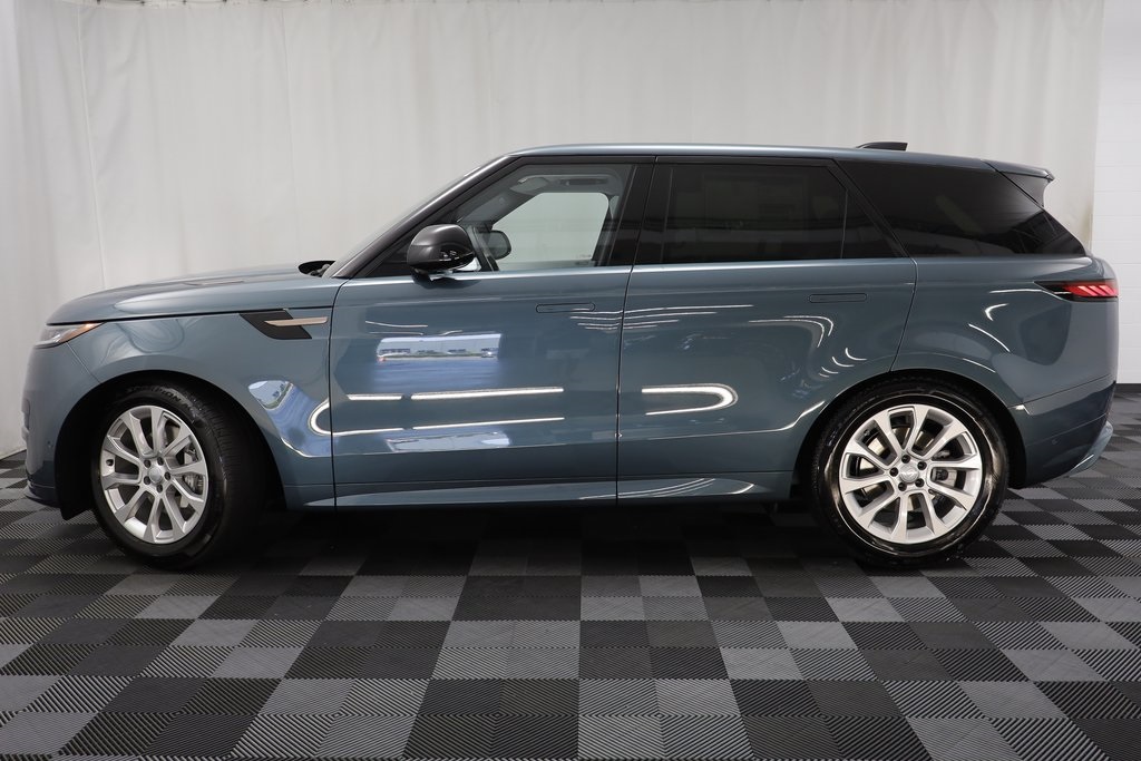 2025 Land Rover Range Rover Sport SE photo 5