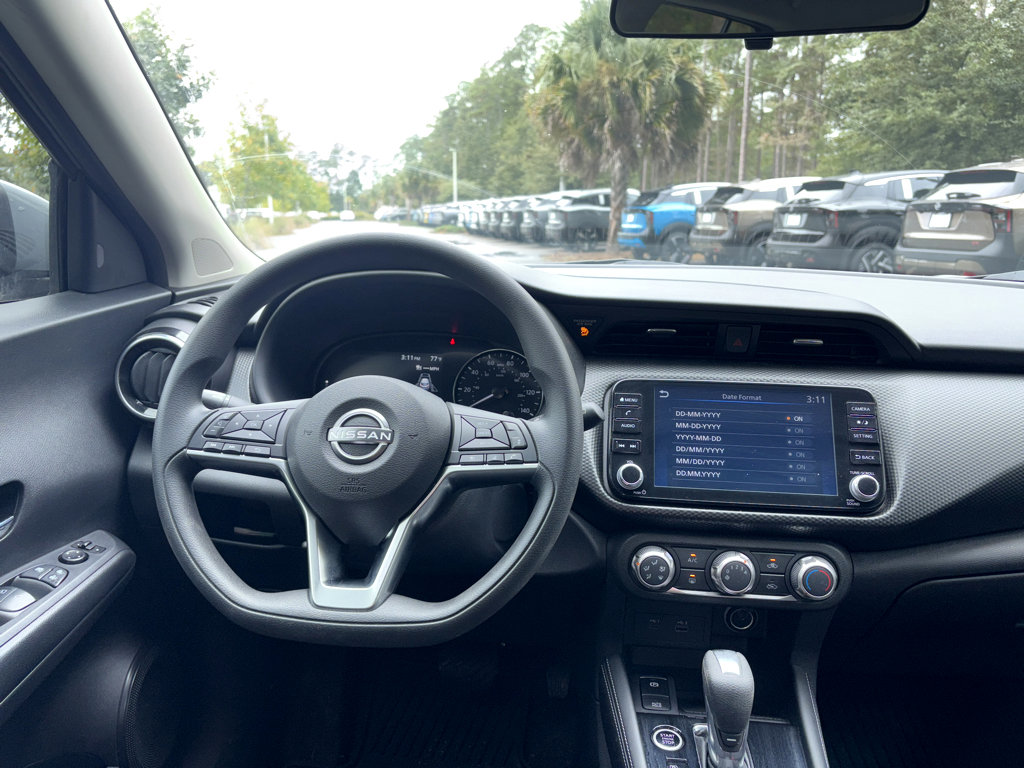 2023 Nissan Kicks SV photo 4