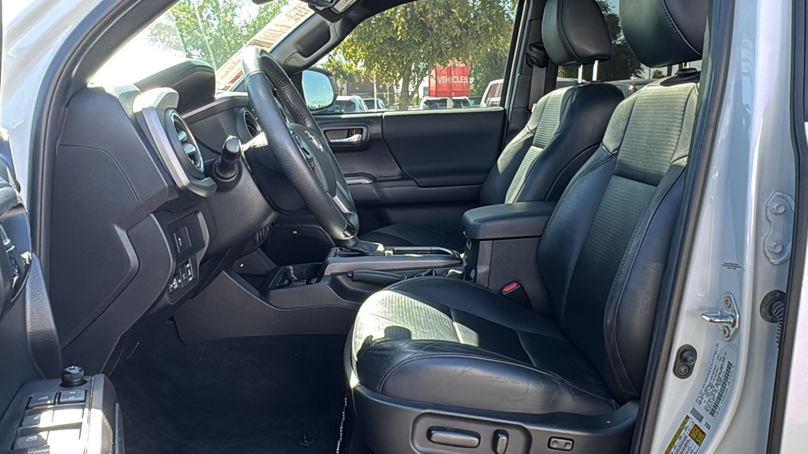 2023 Toyota Tacoma TRD Sport Double Cab photo 23