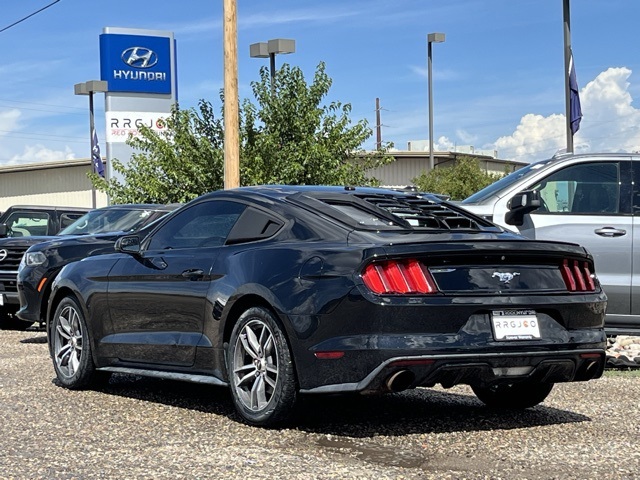 2016 Ford Mustang EcoBoost Premium photo 3