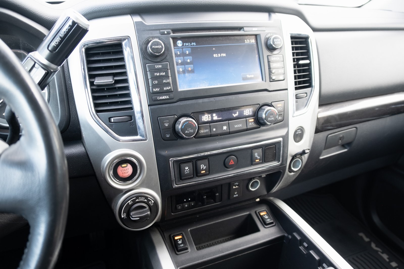 2017 Nissan Titan S photo 3