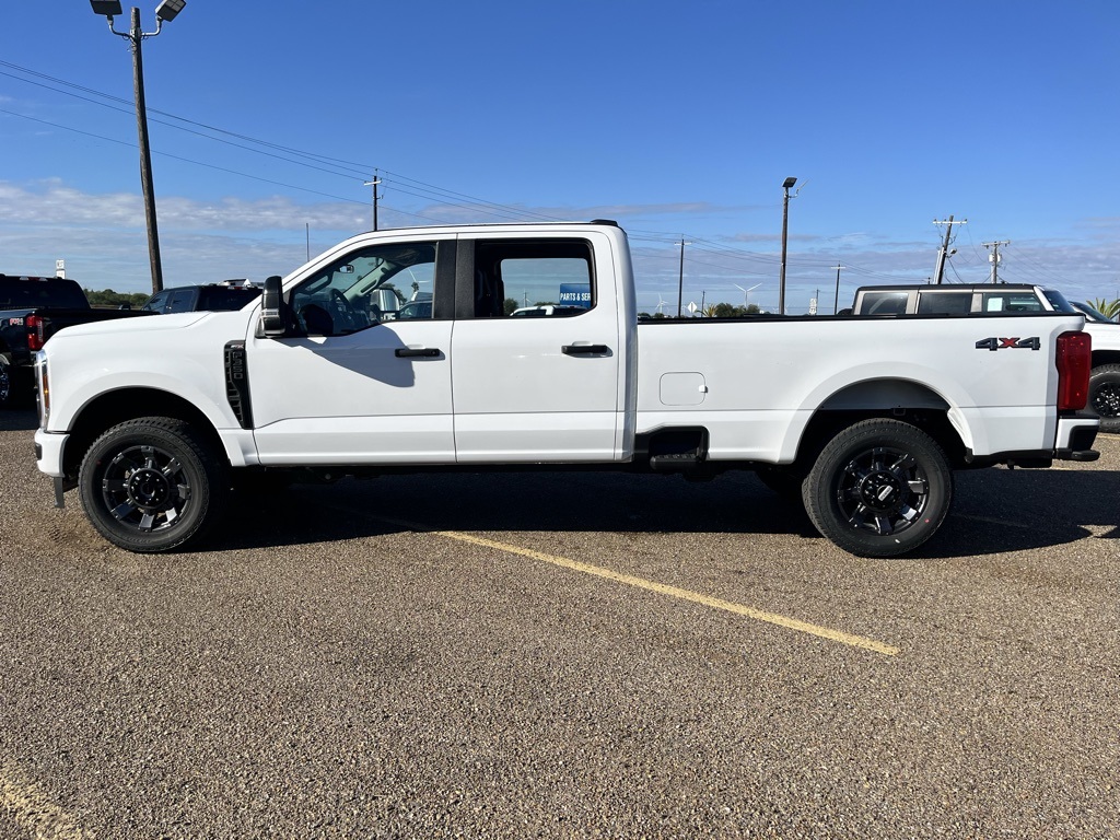 2026 Ford F-350 XL photo 4