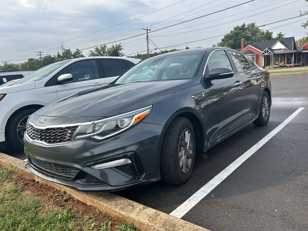 2020 Kia Optima LX photo 2